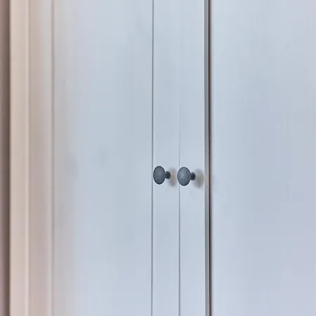 Ida, The Suburban Nearby Cologne برغهايم